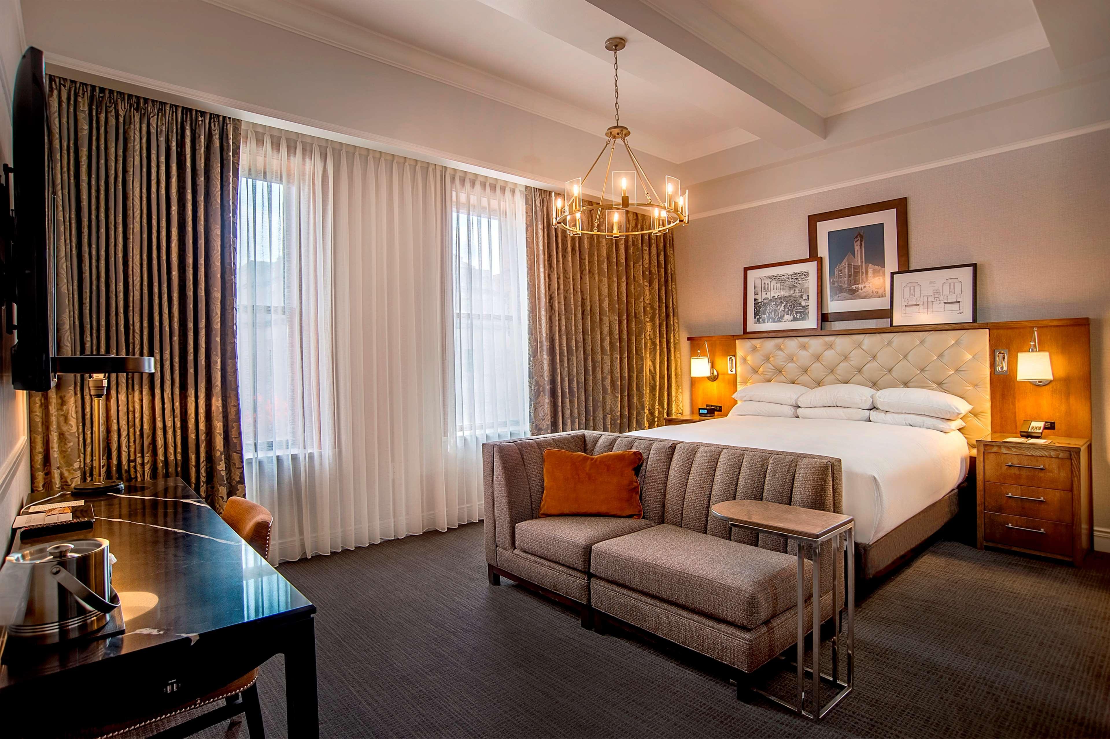 St. Louis Union Station Hotel, Curio Collection By Hilton Екстериор снимка