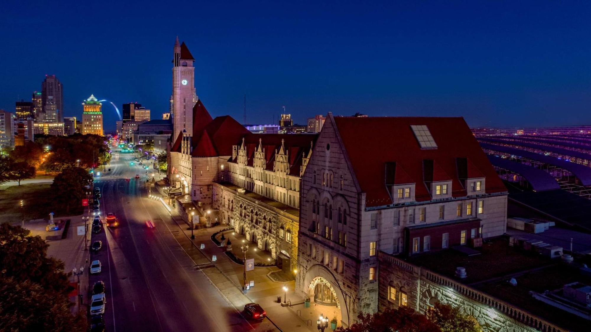 St. Louis Union Station Hotel, Curio Collection By Hilton Екстериор снимка