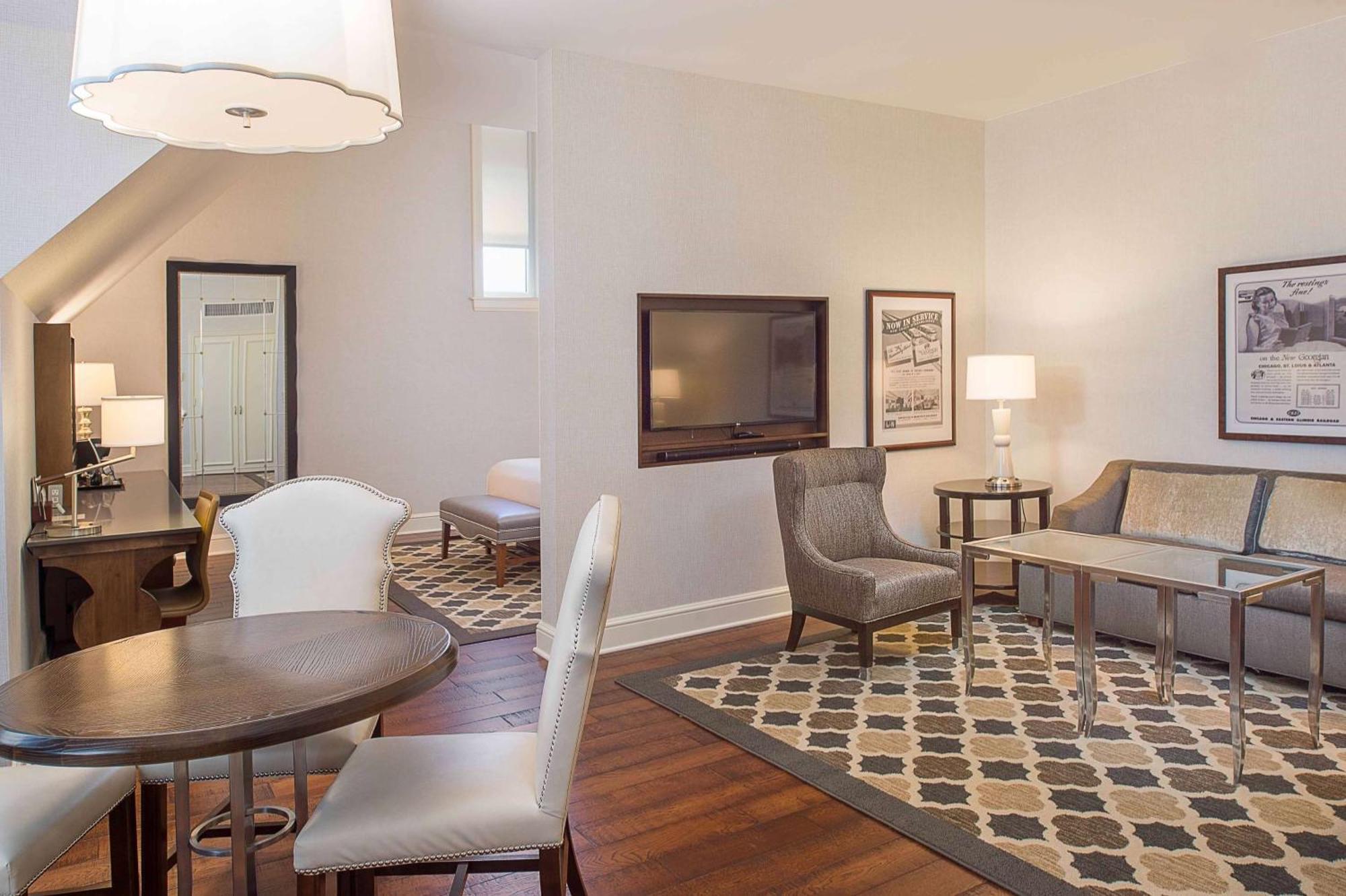 St. Louis Union Station Hotel, Curio Collection By Hilton Екстериор снимка