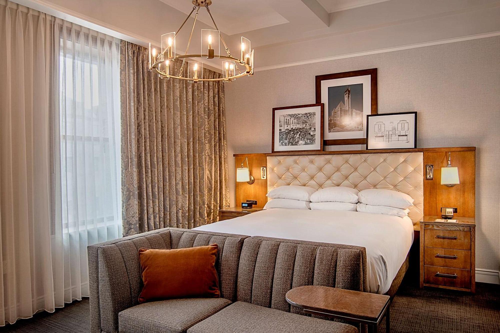 St. Louis Union Station Hotel, Curio Collection By Hilton Екстериор снимка